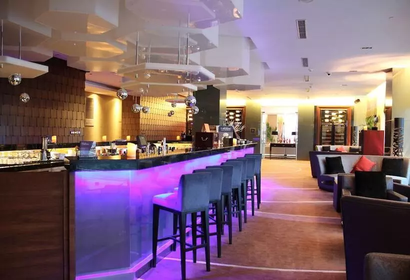 בית מלון כפרי Wyndham Garden Yuhuan Downtown