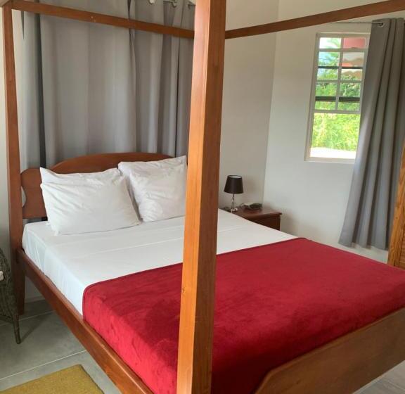 La Heliconia & Day Spa