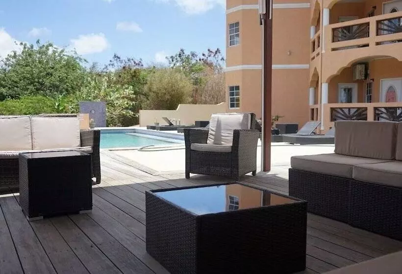 La Heliconia & Day Spa