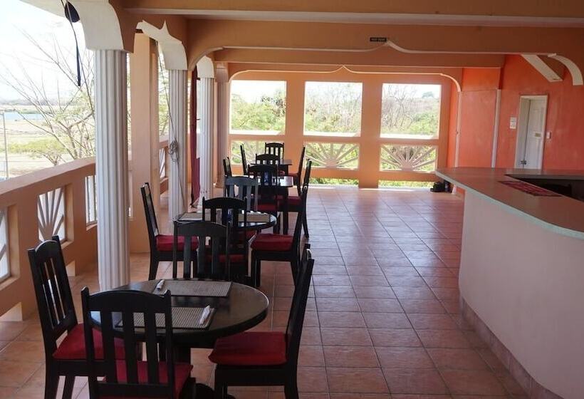 La Heliconia & Day Spa