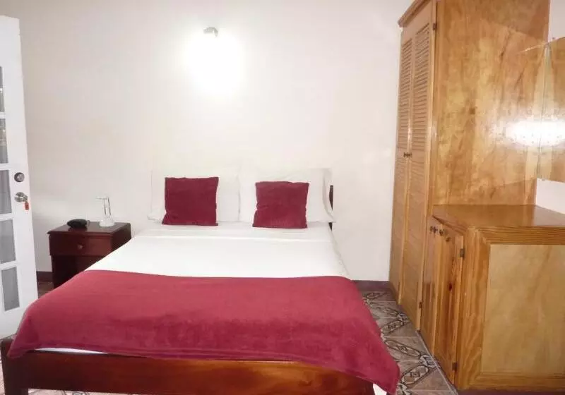 La Heliconia & Day Spa