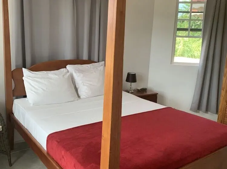 La Heliconia & Day Spa