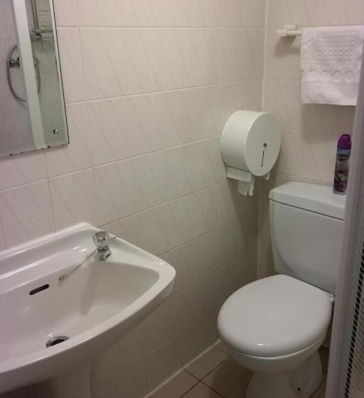 بنسيون Cardoh Lodge