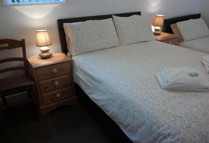 بنسيون Cardoh Lodge