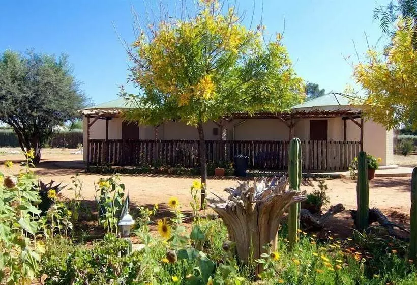 Pension Etango Ranch Guest Farm