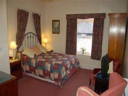 膳宿费 Hunters Way