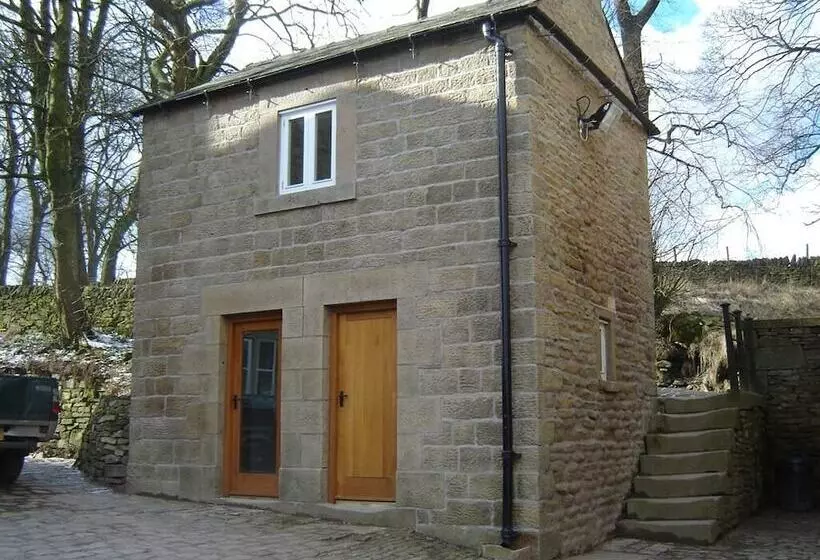 بنسيون Rushop Hall