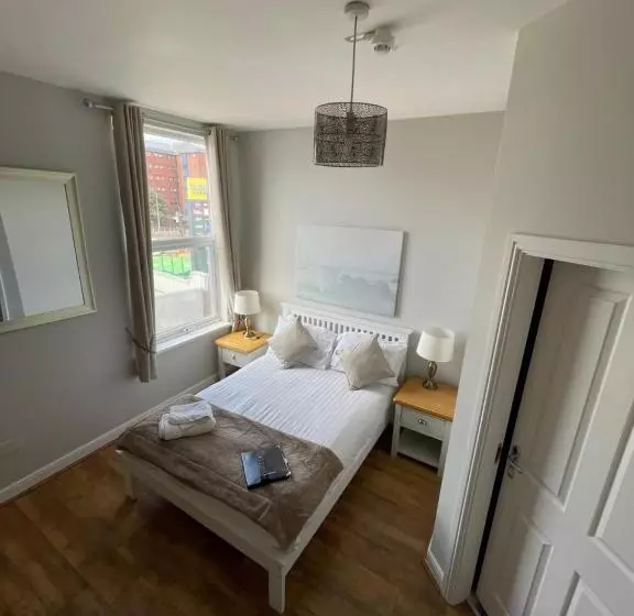 ペンション The Whittington And Cat