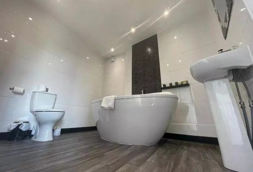 ペンション The Whittington And Cat