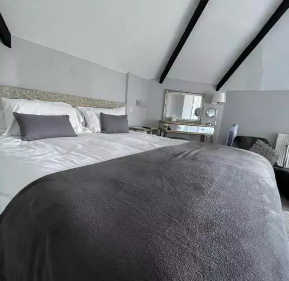 ペンション The Whittington And Cat