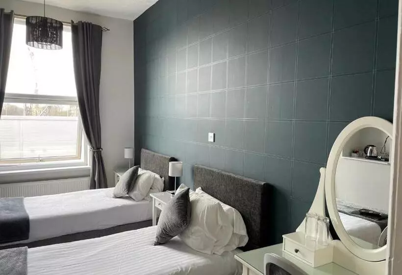 ペンション The Whittington And Cat