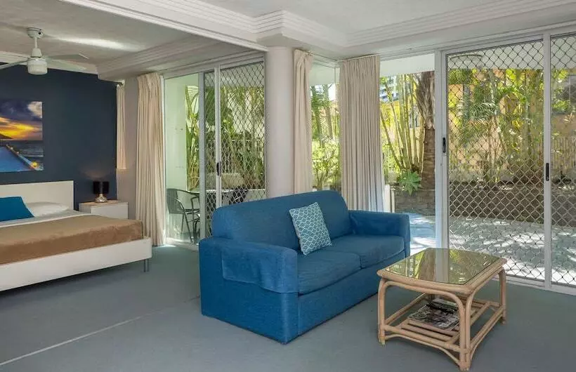 Santa Anne By The Sea