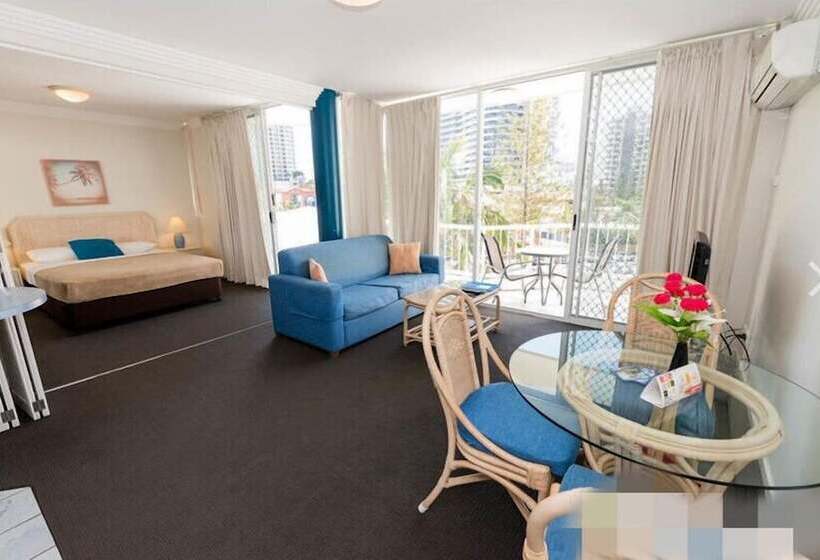 Santa Anne By The Sea