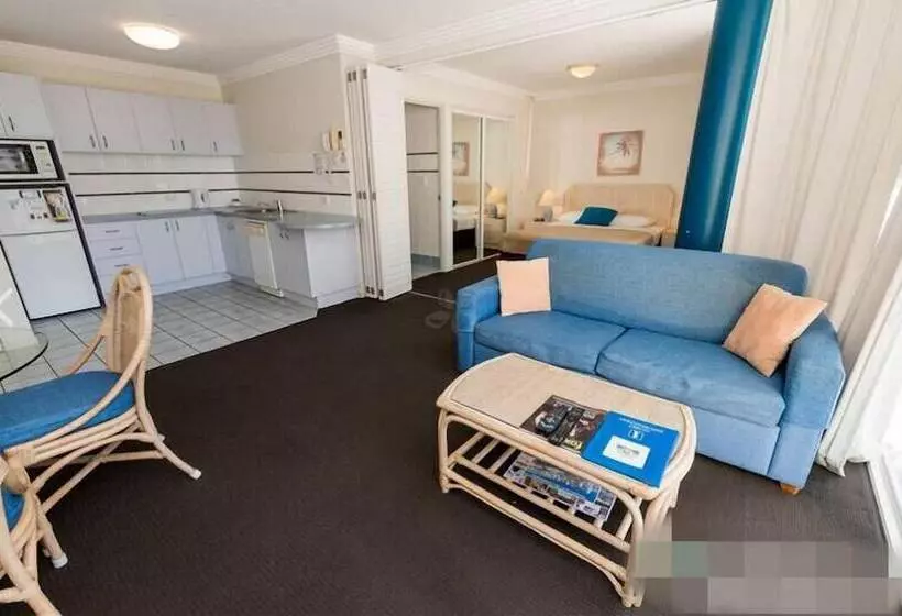 Santa Anne By The Sea