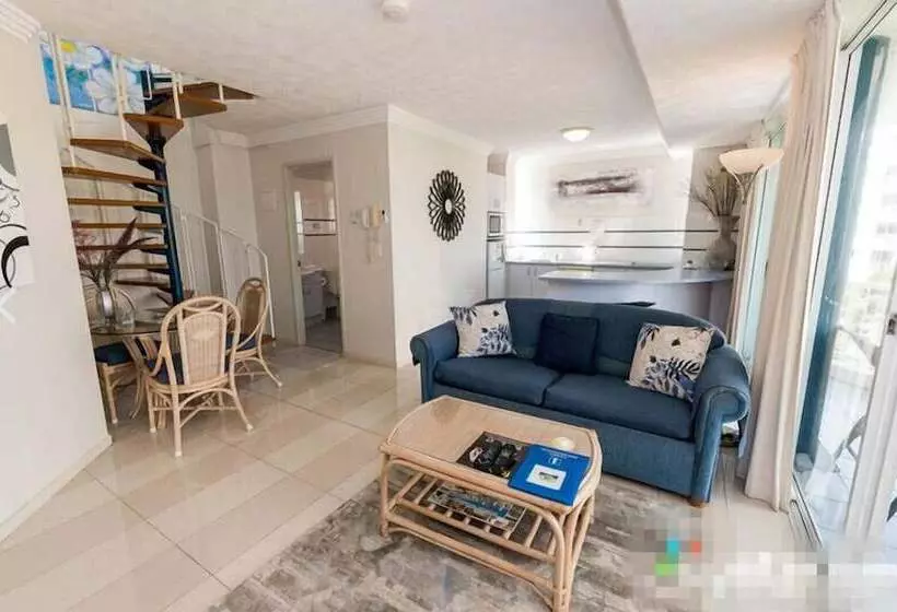 Santa Anne By The Sea