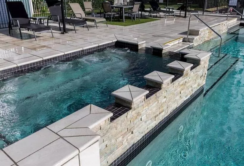 South Pacific Plaza Official