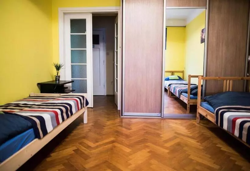 هاستل Centrum 51