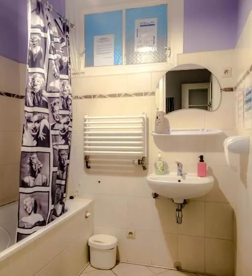 هاستل Centrum 51