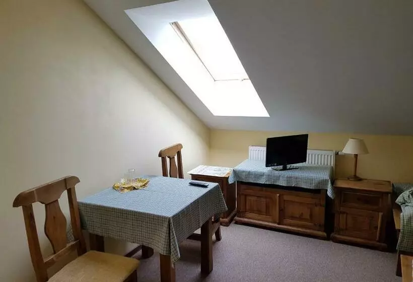 Retkeilymaja Karczma Na Woli