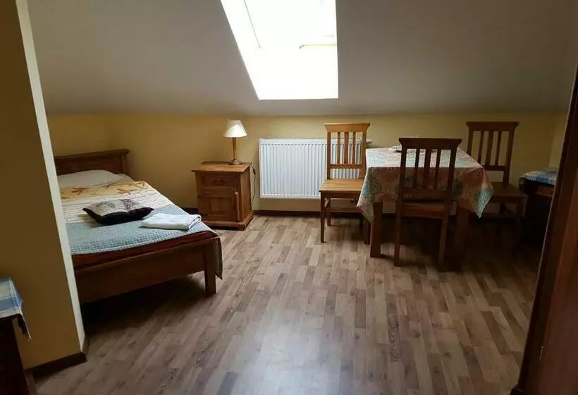 Retkeilymaja Karczma Na Woli