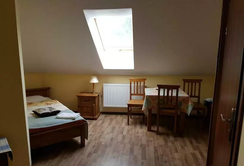 Retkeilymaja Karczma Na Woli