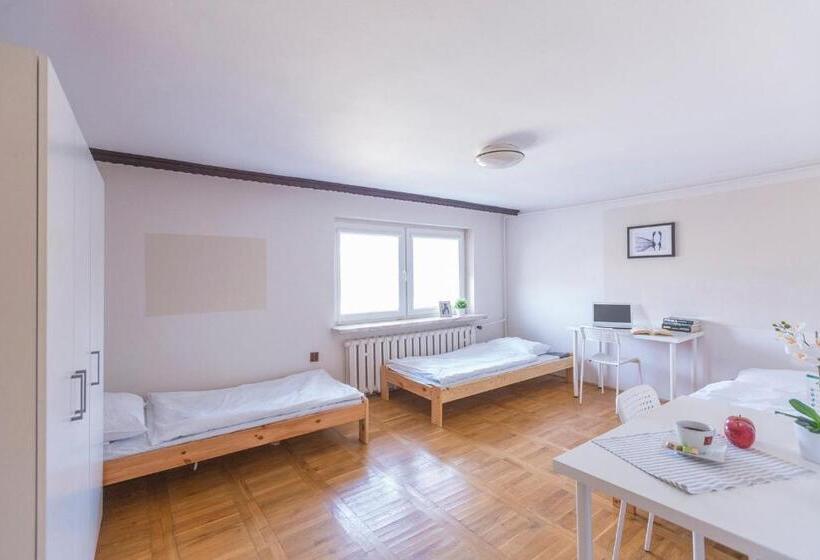 هاستل Kujawska Rooms