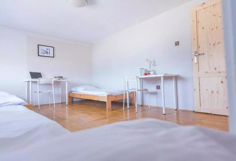 هاستل Kujawska Rooms