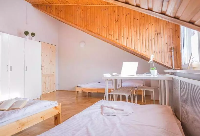هاستل Kujawska Rooms