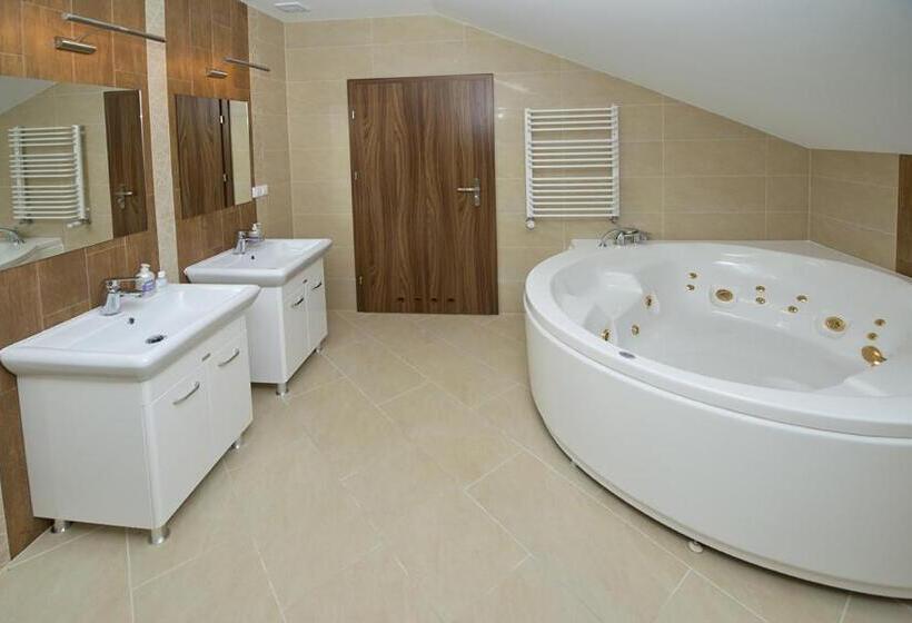 הוסטל U Hołosia