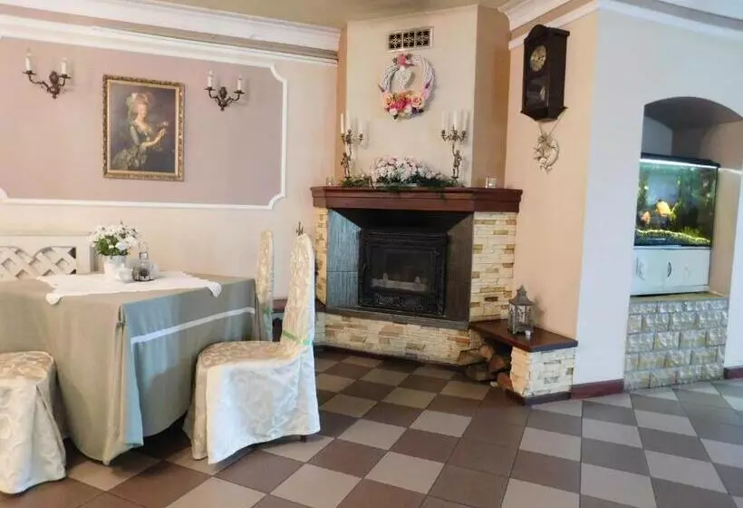 Retkeilymaja Zajazd Fakir