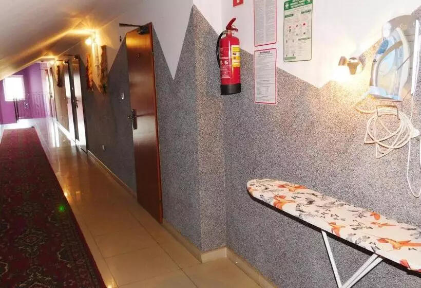 Retkeilymaja Zajazd Fakir