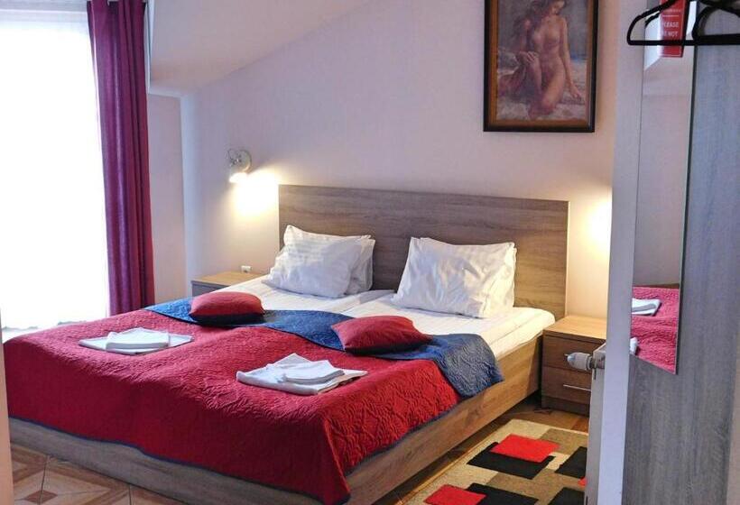 فندق صغير Zajazd Fakir