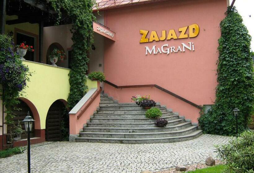 הוסטל Zajazd Magrani