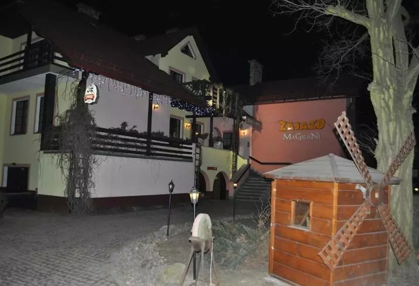 Retkeilymaja Zajazd Magrani