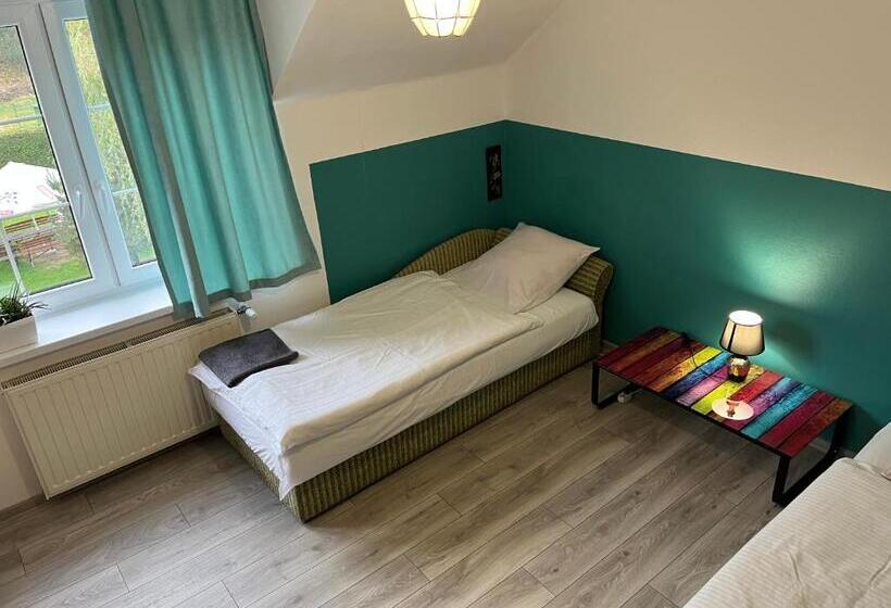 הוסטל Zajazd Magrani