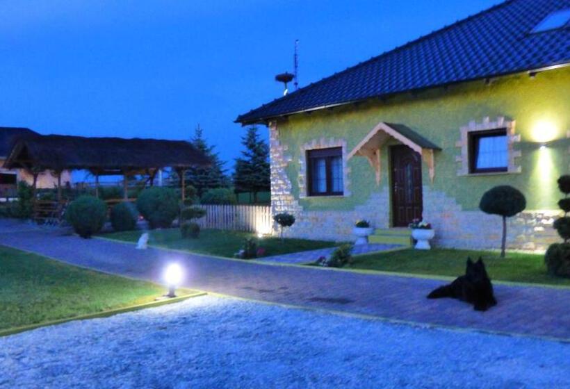 住宿加早餐  Agroturystyka Klekusiowo