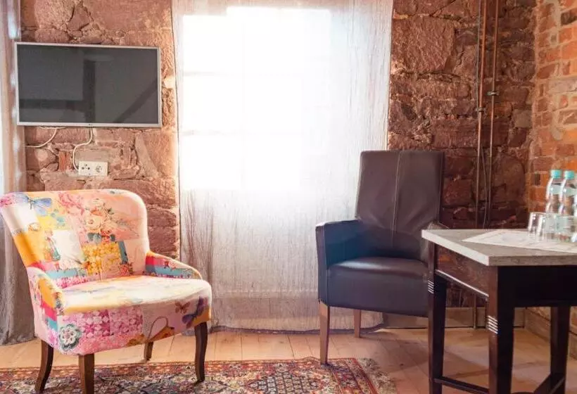 Aamiaismajoitus (B&B) Dom Pod Twierdzą Srebrna Góra