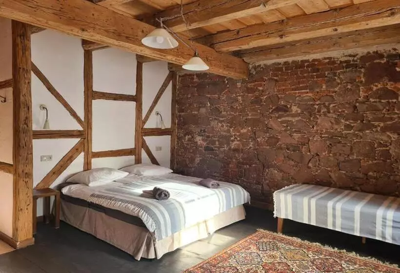 Aamiaismajoitus (B&B) Dom Pod Twierdzą Srebrna Góra