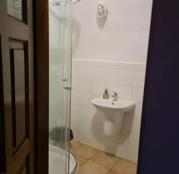 Aamiaismajoitus (B&B) Dom Pod Twierdzą Srebrna Góra