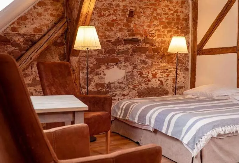 Aamiaismajoitus (B&B) Dom Pod Twierdzą Srebrna Góra