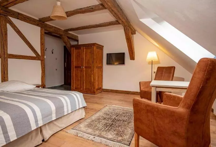 Aamiaismajoitus (B&B) Dom Pod Twierdzą Srebrna Góra