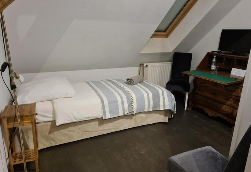 민박 Dom Pod Twierdzą Srebrna Góra