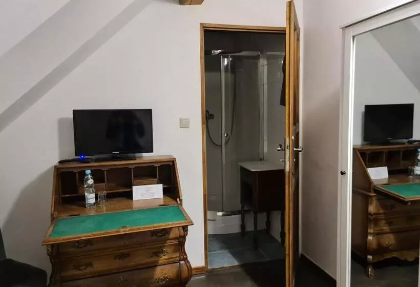 Aamiaismajoitus (B&B) Dom Pod Twierdzą Srebrna Góra