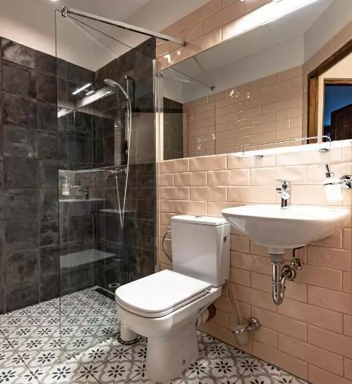 Aamiaismajoitus (B&B) Dom Pod Twierdzą Srebrna Góra