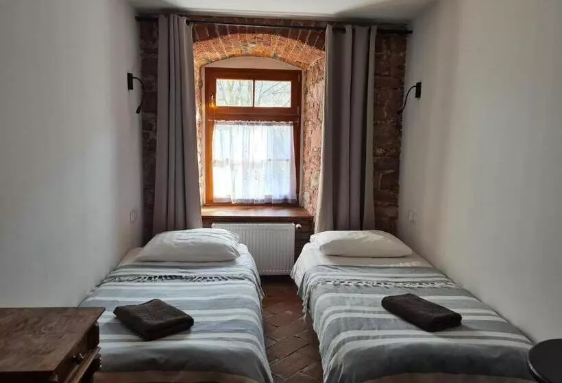 Aamiaismajoitus (B&B) Dom Pod Twierdzą Srebrna Góra