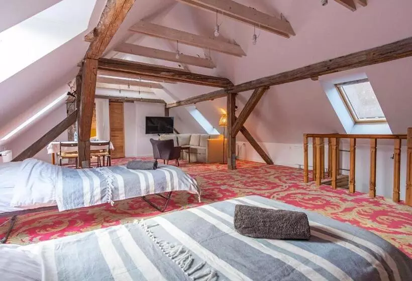 Aamiaismajoitus (B&B) Dom Pod Twierdzą Srebrna Góra