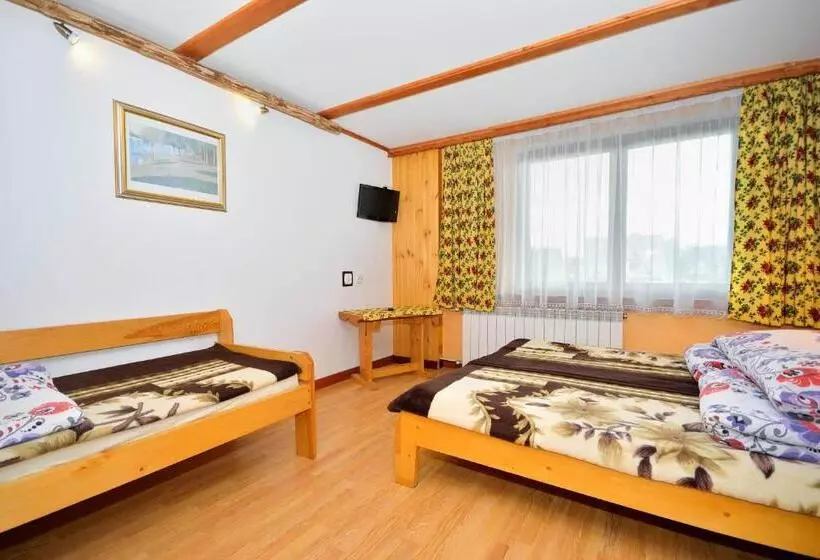 Aamiaismajoitus (B&B) Dom Wypoczynkowy Stoch Mądry
