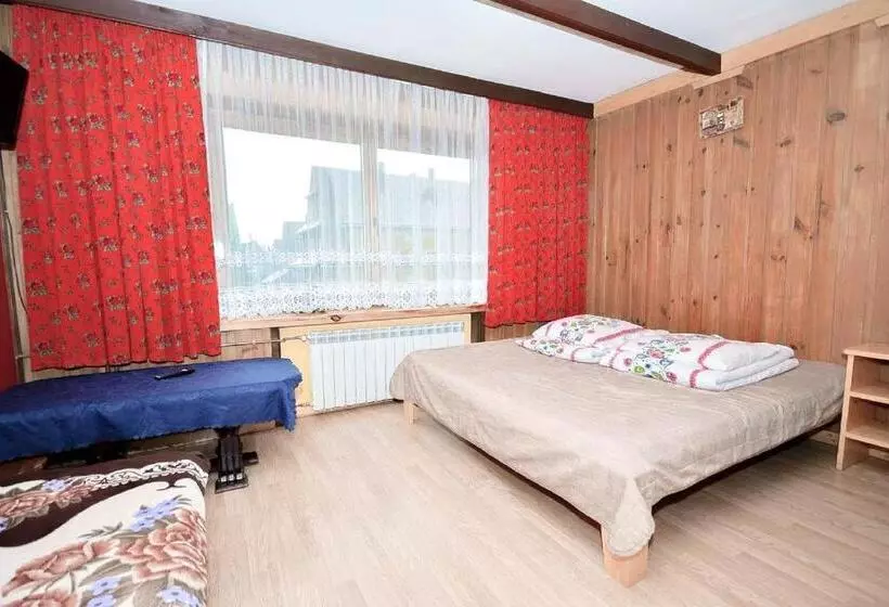 Aamiaismajoitus (B&B) Dom Wypoczynkowy Stoch Mądry