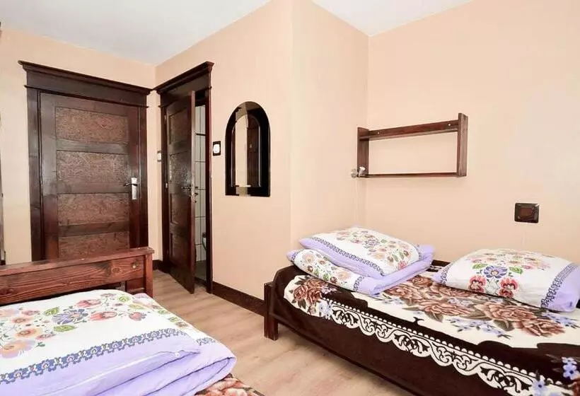 Aamiaismajoitus (B&B) Dom Wypoczynkowy Stoch Mądry