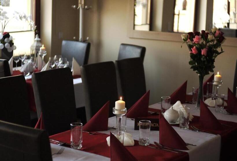 تختخواب و صبحانه Dworek W Płoni